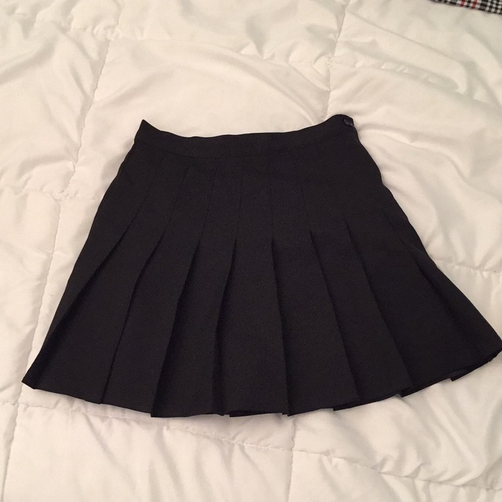chuu black pleated skirt